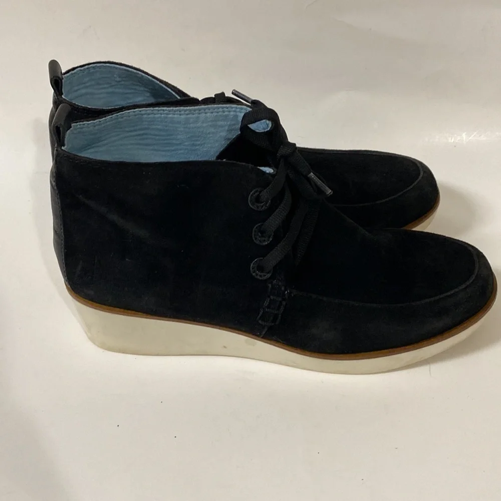 ED Ellen Degeneres. Leather suede ankle booties 8M Y2k Casual